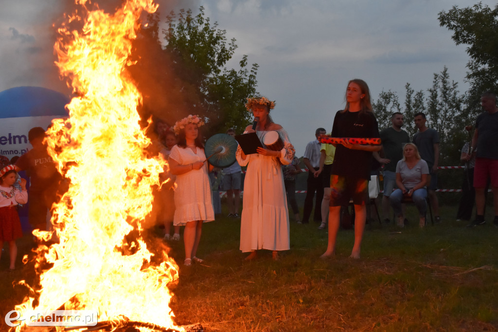 Wianki nad Wisłą połączyły tradycję, muzykę...