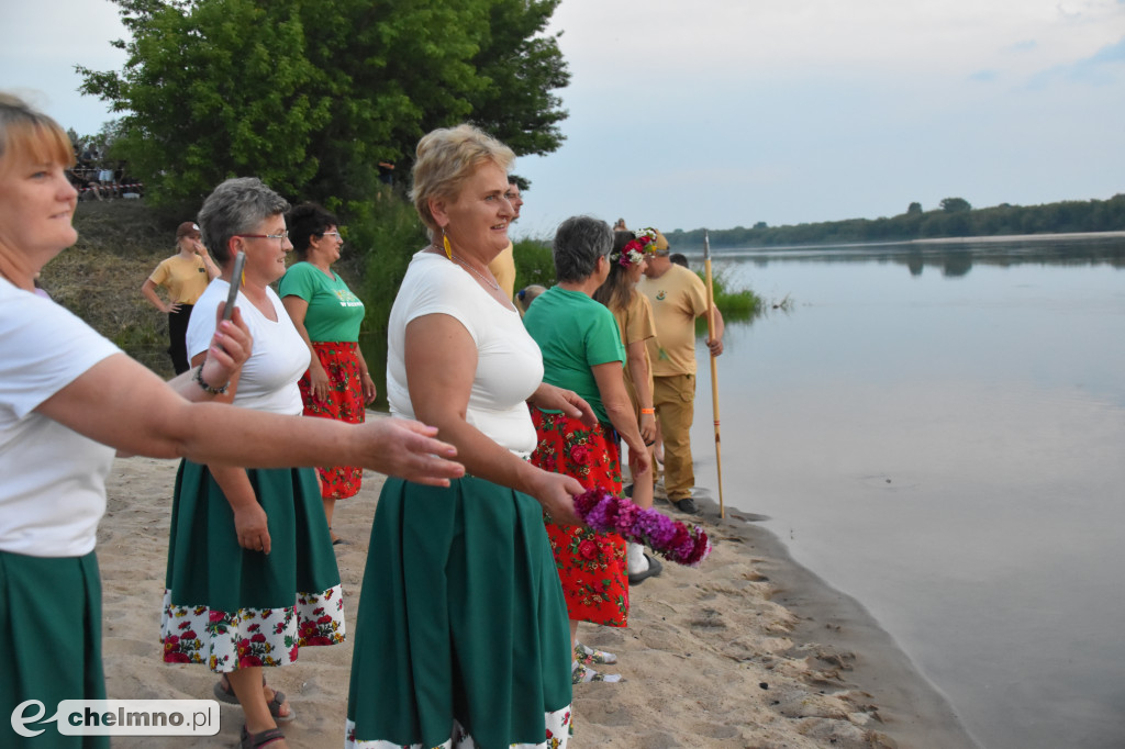 Wianki nad Wisłą połączyły tradycję, muzykę...