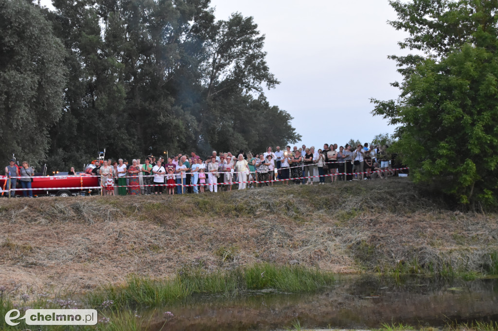 Wianki nad Wisłą połączyły tradycję, muzykę...