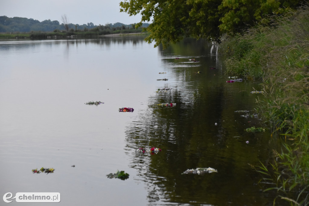 Wianki nad Wisłą połączyły tradycję, muzykę...