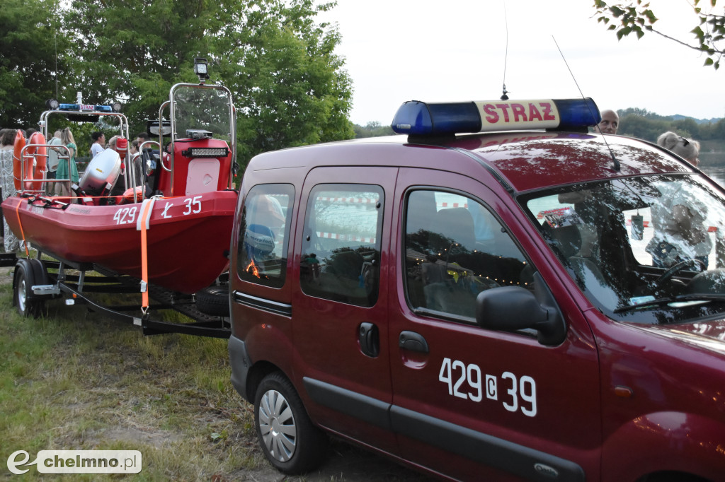 Wianki nad Wisłą połączyły tradycję, muzykę...