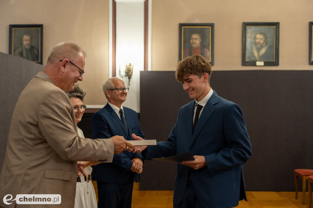 Nagrody Burmistrza Miasta Chełmna dla najlepszych uczniów