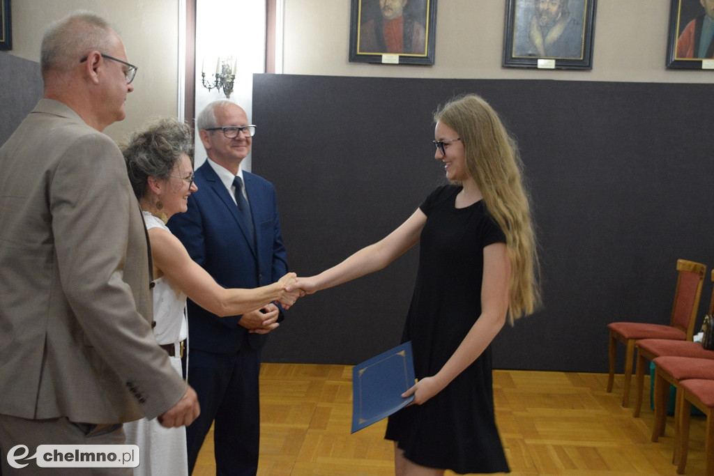 Nagrody Burmistrza Miasta Chełmna dla najlepszych uczniów