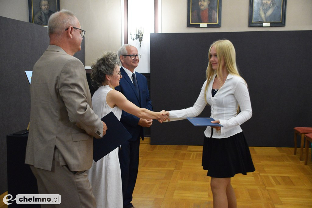 Nagrody Burmistrza Miasta Chełmna dla najlepszych uczniów
