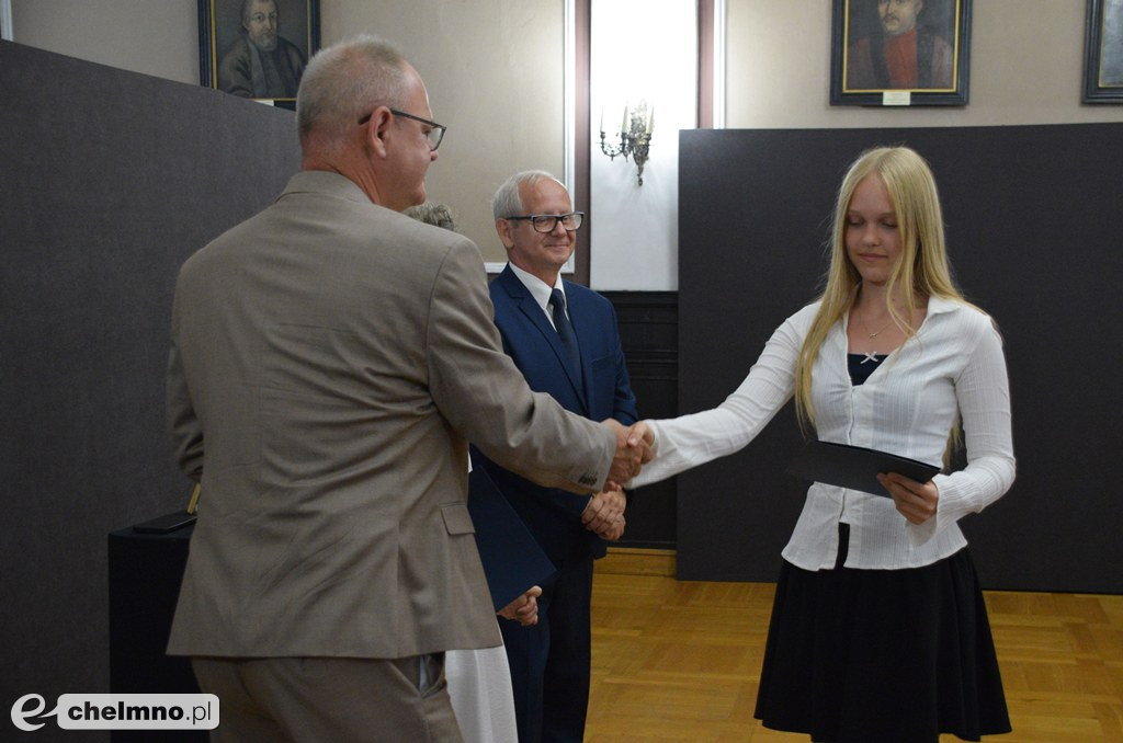 Nagrody Burmistrza Miasta Chełmna dla najlepszych uczniów