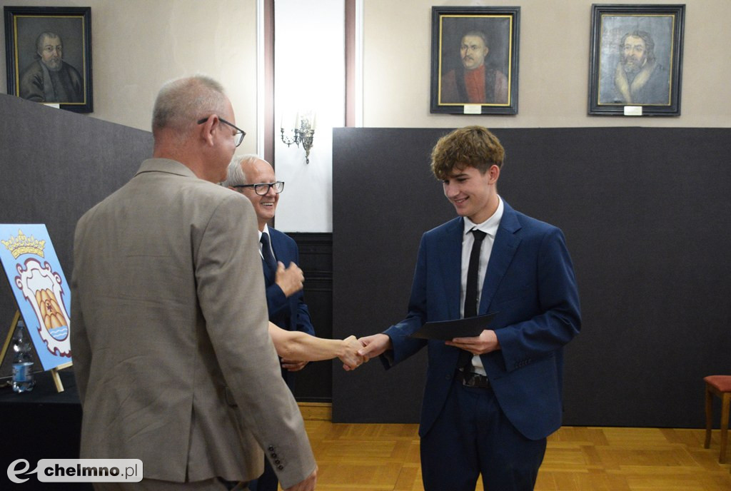 Nagrody Burmistrza Miasta Chełmna dla najlepszych uczniów