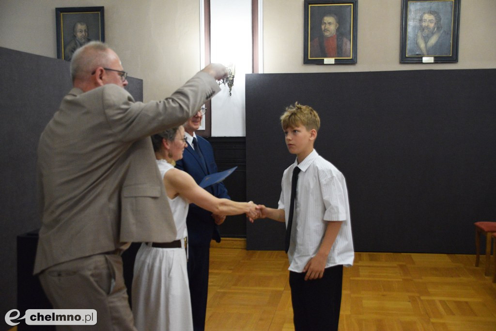Nagrody Burmistrza Miasta Chełmna dla najlepszych uczniów