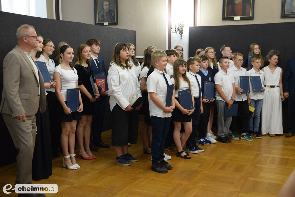 Nagrody Burmistrza Miasta Chełmna dla najlepszych uczniów