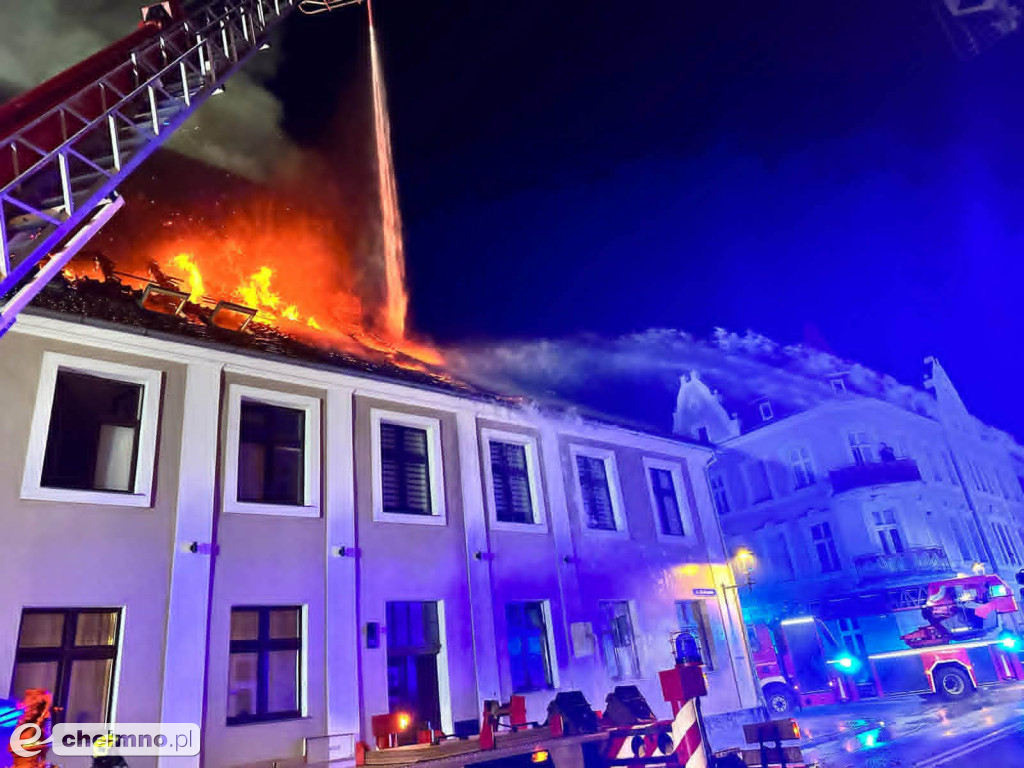 Aż 22 zastępy straży pożarnej gasiły wczorajszy pożar na ul. 22 Stycznia
