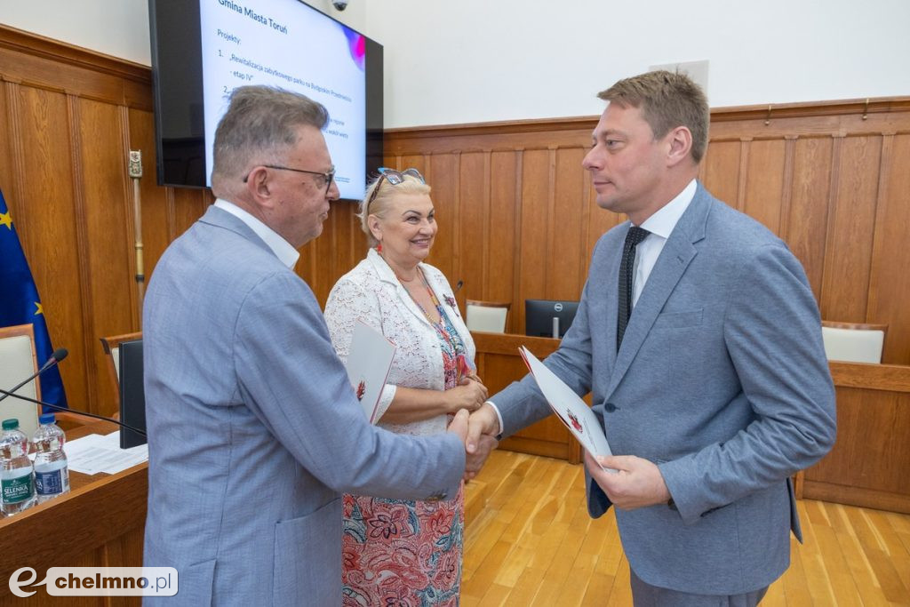 Umowy FEdKP: muzeum w Biskupinie, parki w Ciechocinku