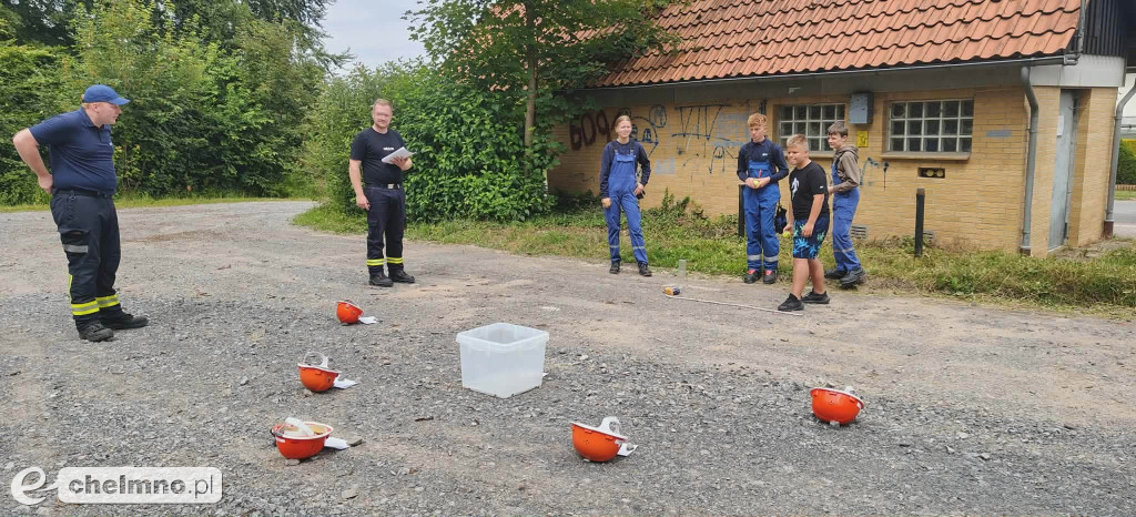 Druhowie z OSP Chełmno na obozie w Algermissen