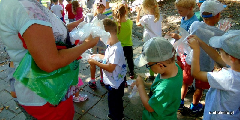 Akcja "Sprzątanie świata"