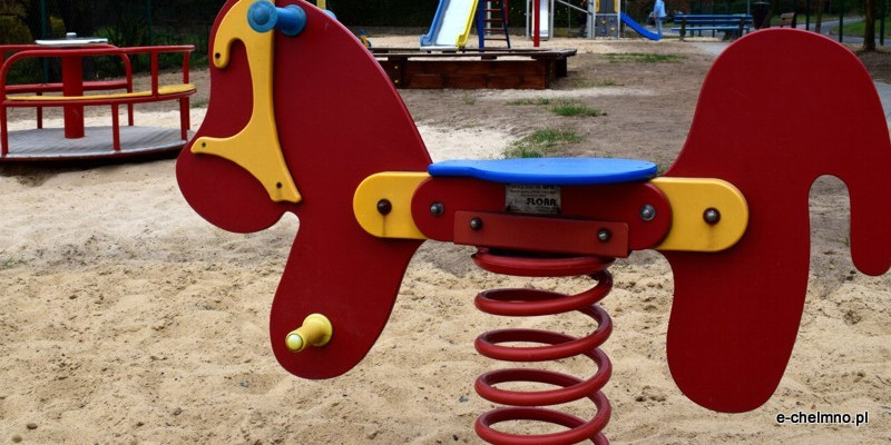 Pozytywne zmiany na placu zabaw "Nad Browiną"