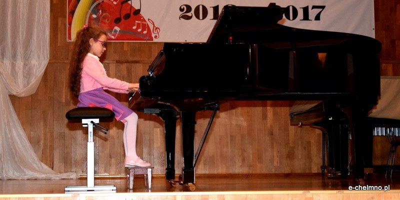 Koncert uczniów sekcji fortepianu w Państwowej Szkole Muzycznej