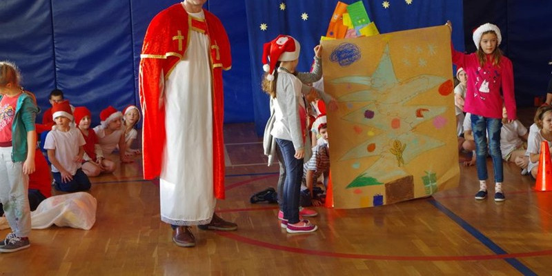 "Mikołajkowo bezpiecznie i zdrowo" - wyścigi w Szkole Podstawowej nr 4