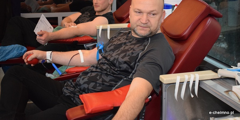 Punkt honorowego krwiodawstwa przed Urzędem Miasta Chełmna