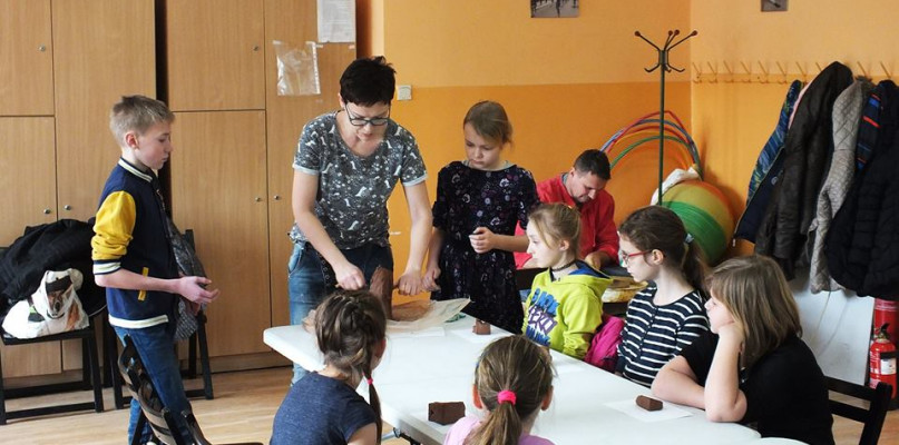 CHDK tętni życiem, czyli "Artystyczna fabryka zabaw" w czasie ferii