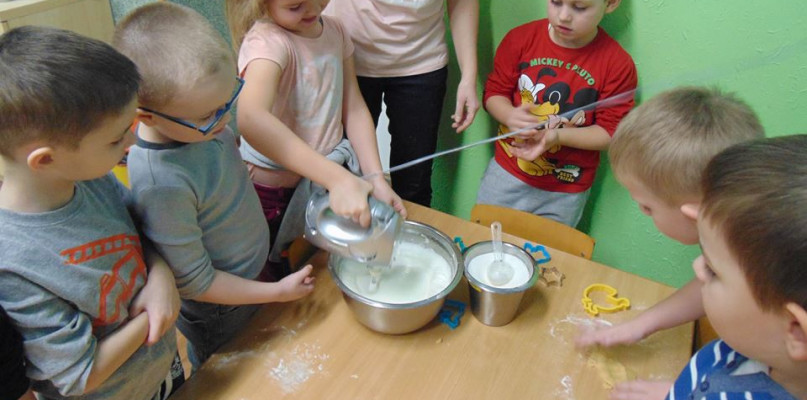 I Ty możesz zostać cukiernikiem - pieczenie ciasteczek w "Brzdącu"