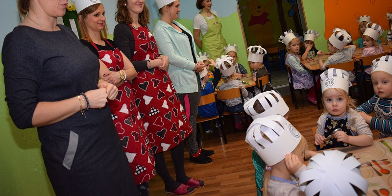 Warsztaty programu "Zdrowo jemy, zdrowo rośniemy" w Niepublicznym Przedszkolu Brzd