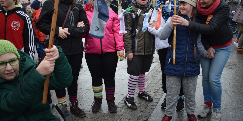 Happening z okazji Światowego Dnia Zespołu Downa i powitania WIOSNY