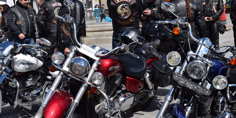 Przystanek Chełmno - spotkanie motocyklistów na rynku