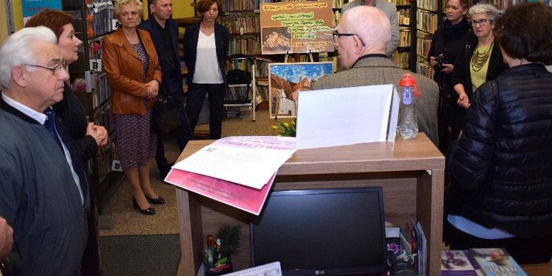 Otwarcie wystawy prac plastycznych grupy słuchaczy Uniwersytetu Trzeciego Wieku