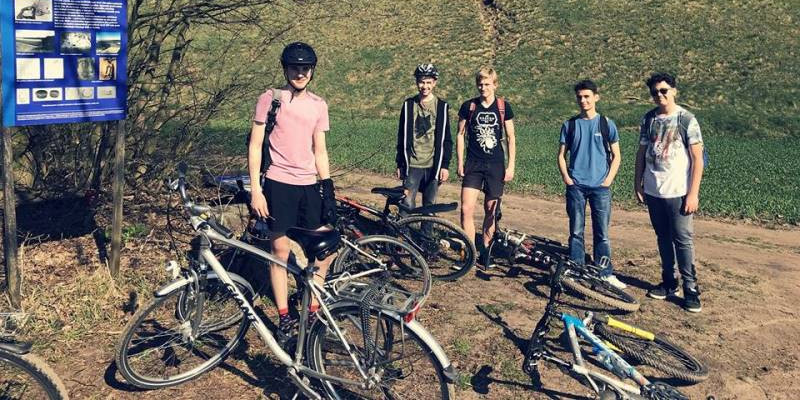 Rowerem przez historię - sobotnia wyprawa uczniów z "Katolika"