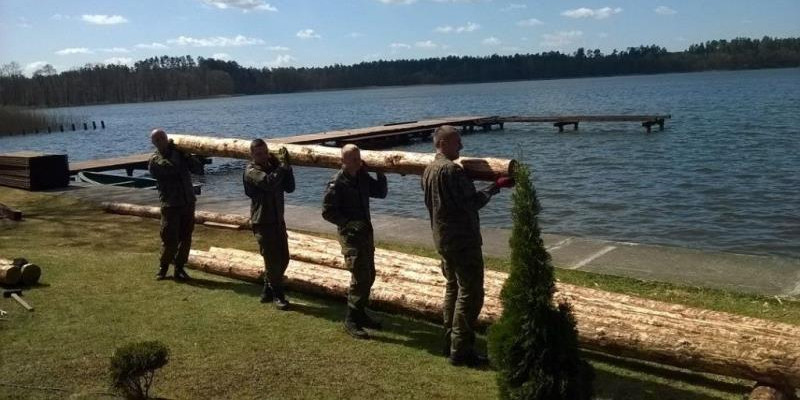Szkoląc się wykonują pracę na rzecz społeczeństwa
