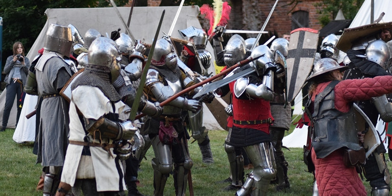 Magiczny świat rycerzy - inscenizacja bitwy podczas Turnieju Rycerskiego 