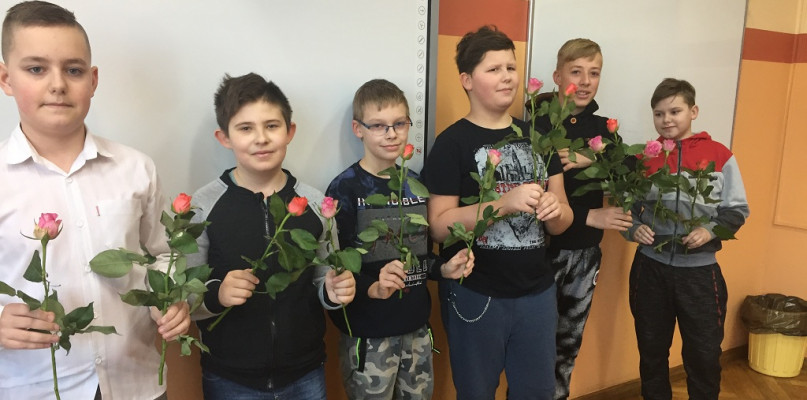 Dzień Kobiet... niech każdy się dowie: wszyscy znają słowa tej piosenki