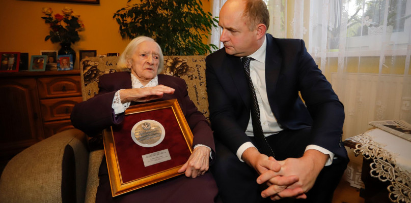 Eufemia Bolinowska setną stulatką, której wręczono medal Unitas Durat