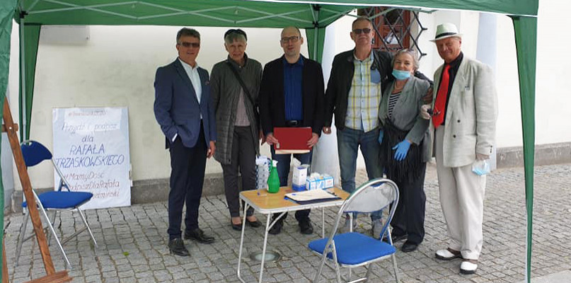 Kolejne osoby poparły kandydaturę Rafała Trzaskowskiego na chełmińskim Rynku