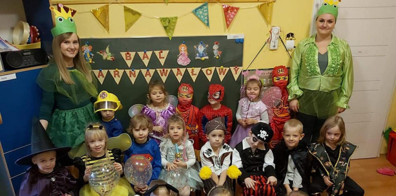 Karnawałowe zabawy w Niepublicznym Przedszkolu "Brzdąc"
