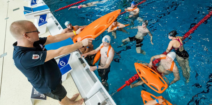 I Ty możesz zostać ratownikiem wodnym - zapraszamy na bezpłatne kursy