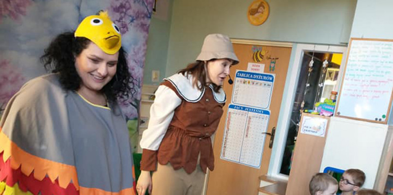 Wiosenne przedstawienie u przedszkolaków w "Calineczce"