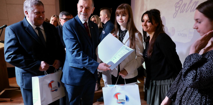 Zwyciężyli w konkursie wiedzy o wielkich Polakach 