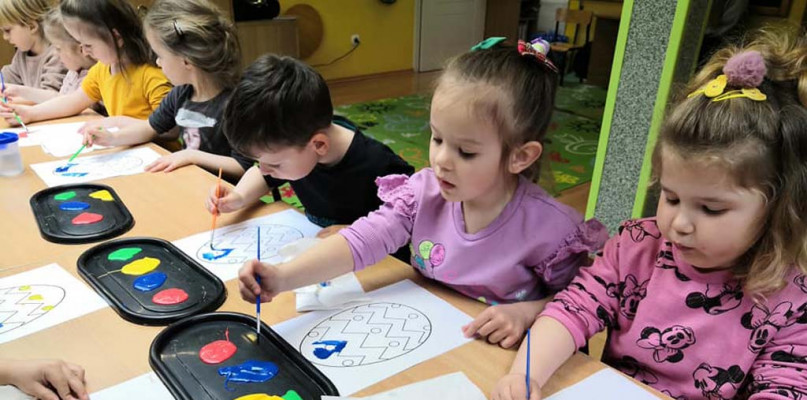 Wielkanocne zajęcia u przedszkolaków z "Brzdąca"