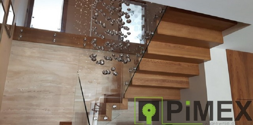 Duet drewna i szkła w nowoczesnym budownictwie