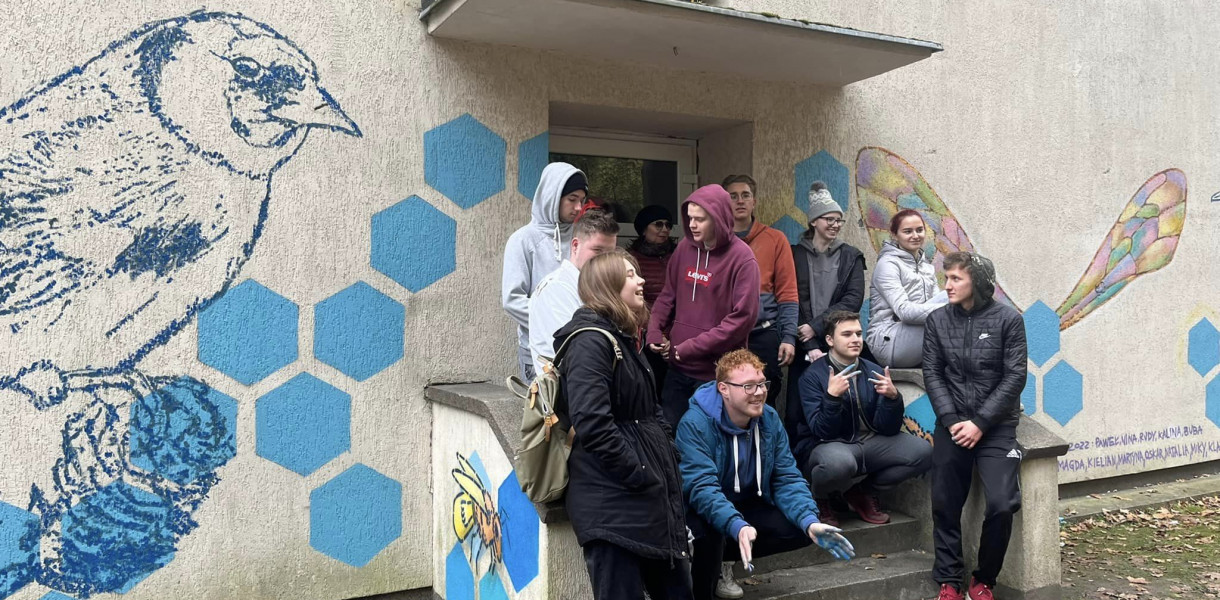 Przygotowali ciekawy mural w ramach  Camp Artu