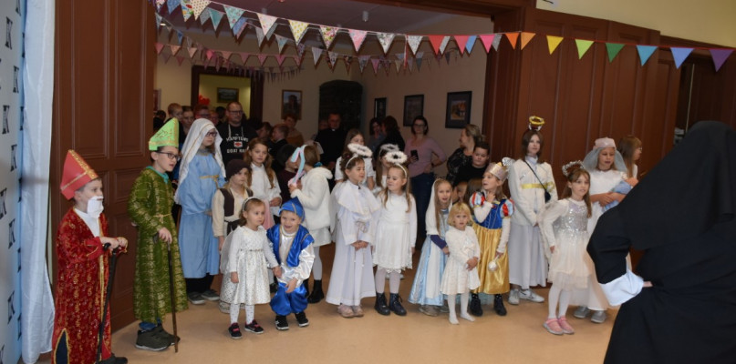 Marsz i bal wszystkich świętych