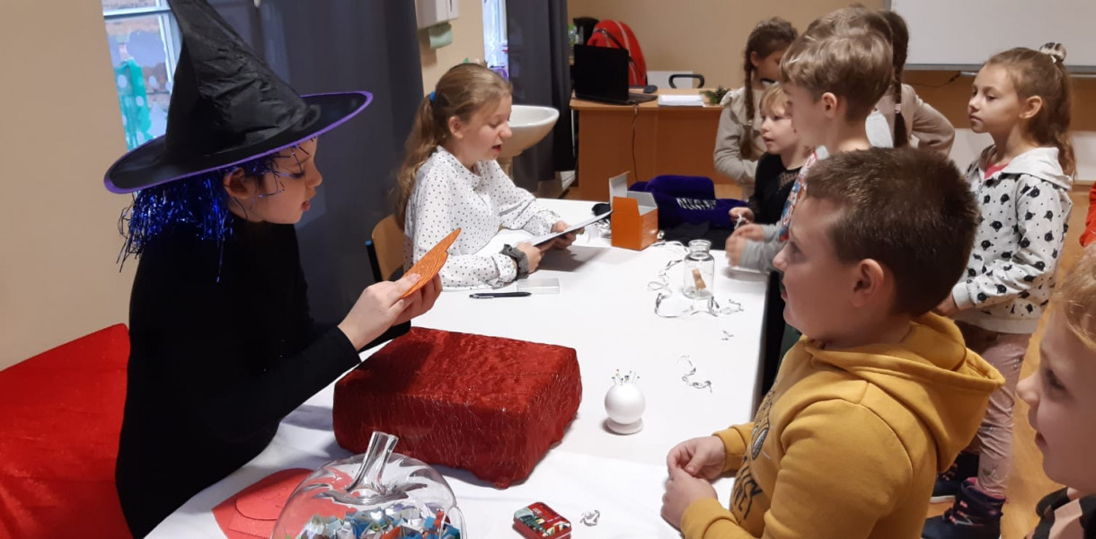 Andrzejkowy dzień z wróżbami w Dwójce