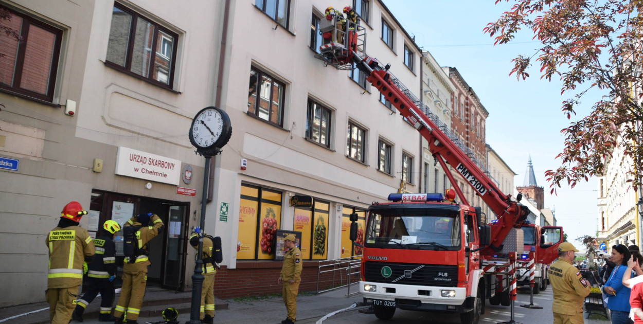 Pożar w Urzędzie Skarbowym w Chełmnie - ewakuacja pracowników