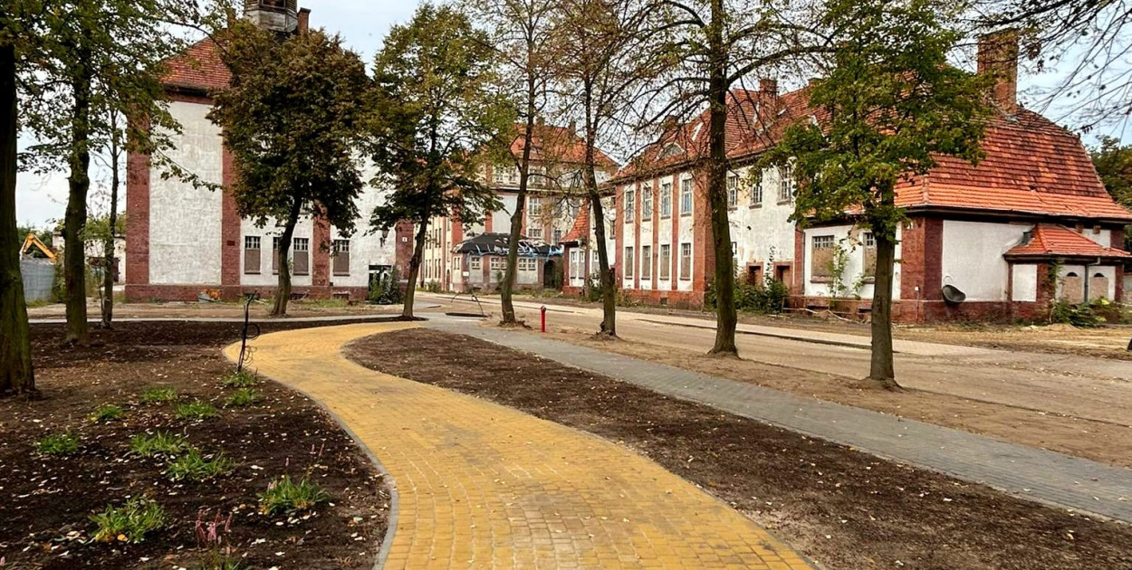 Tak zmienia się teren dawnej jednostki wojskowej przy ul. Biskupiej