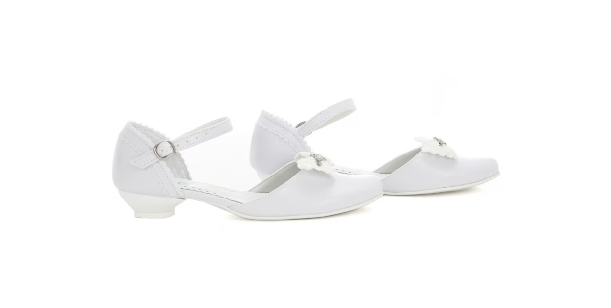 Wybieramy buty komunijne dla dziewczynki z marką BARTEK