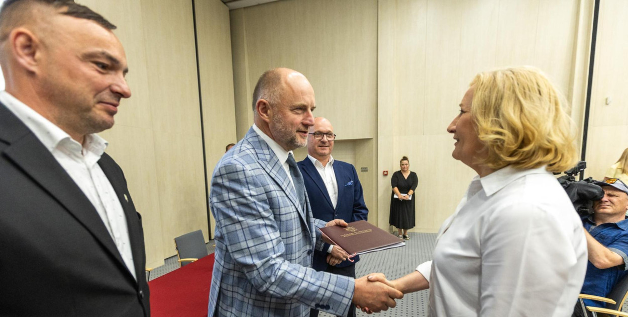 Nowe umowy: biznes, ekologia, rekreacja. Pieniądze trafią do powiatu chełmińskiego