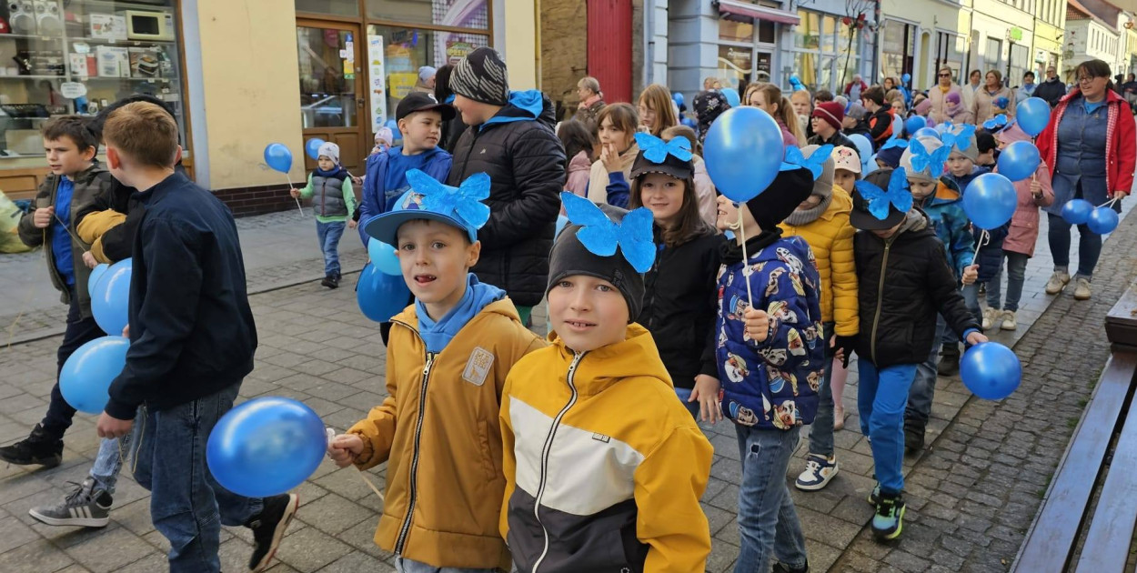 Przemarsz z okazji Światowego Dnia Świadomości Autyzmu