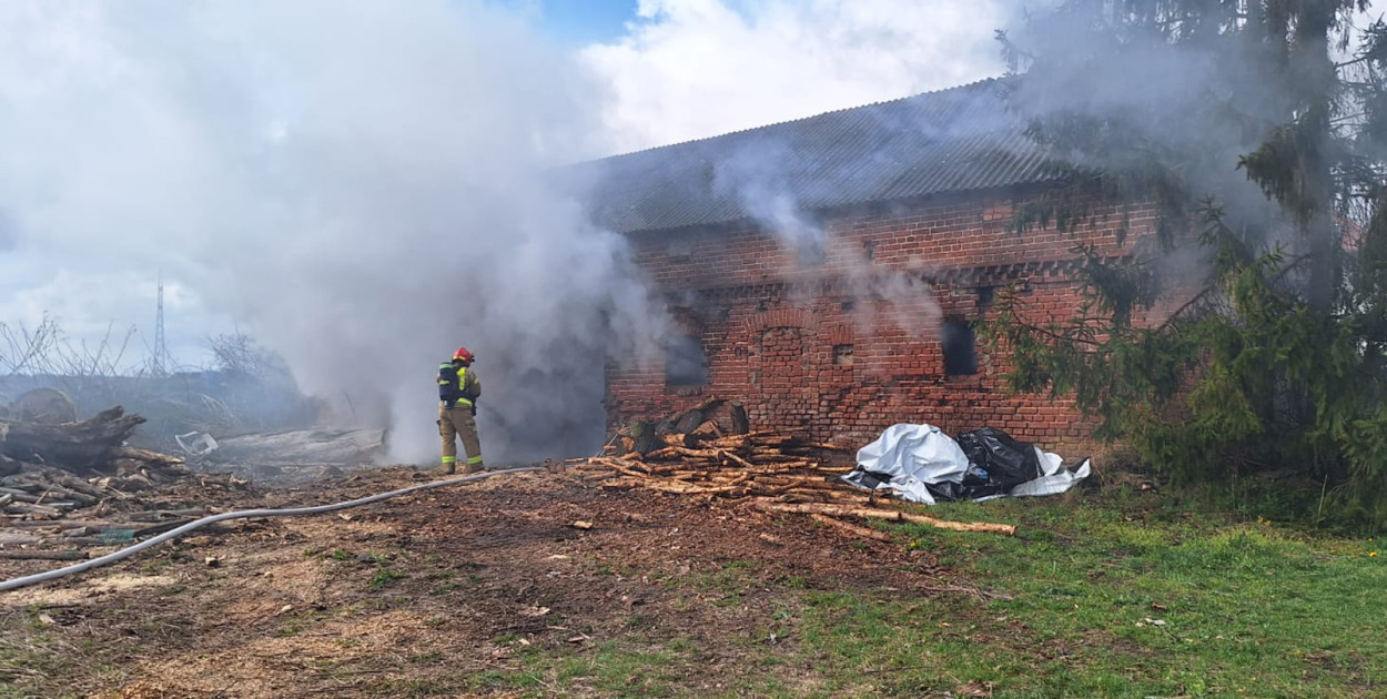 Palił sie budynek gospodarczy w Głażewie