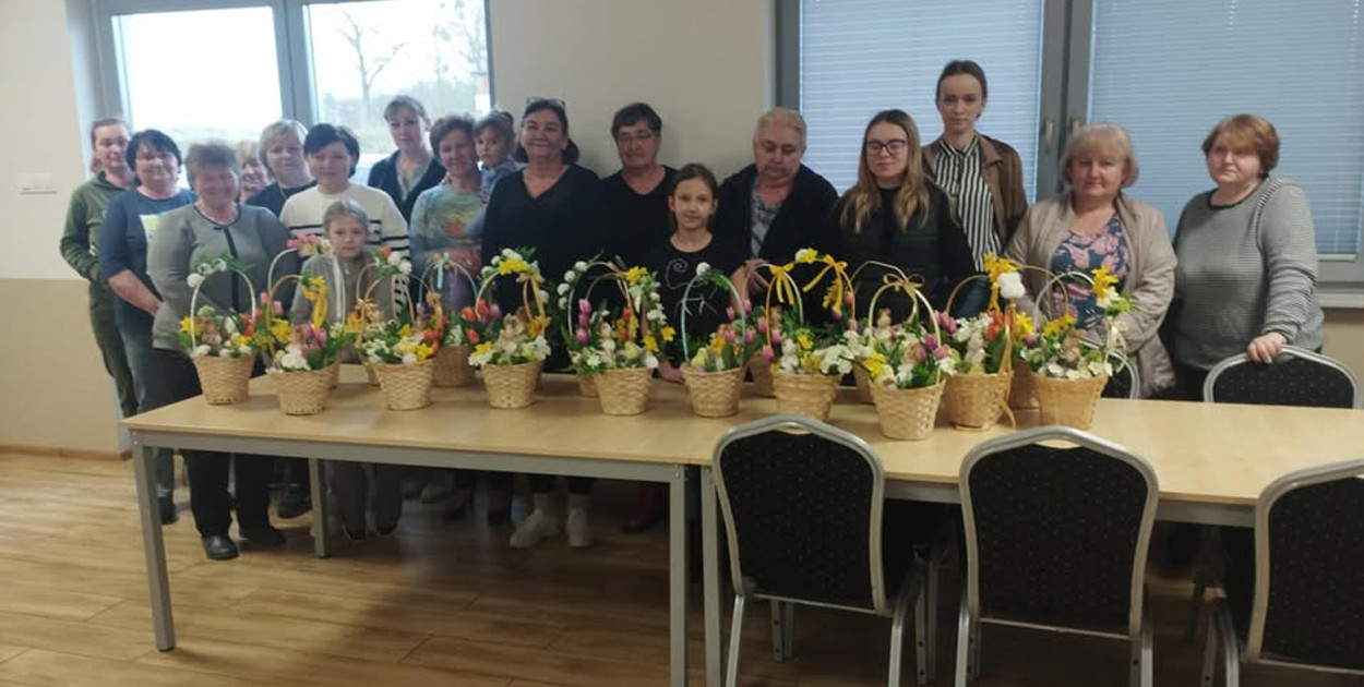 Barwne stroiki wielkanocne powstały na warsztatach florystycznych