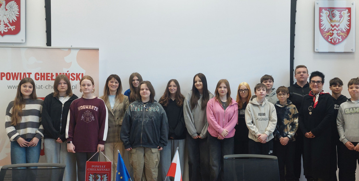 Uczniowie ze szkoły Dubielnie na lekcji z Wicestarostą Dorotą Żulewską