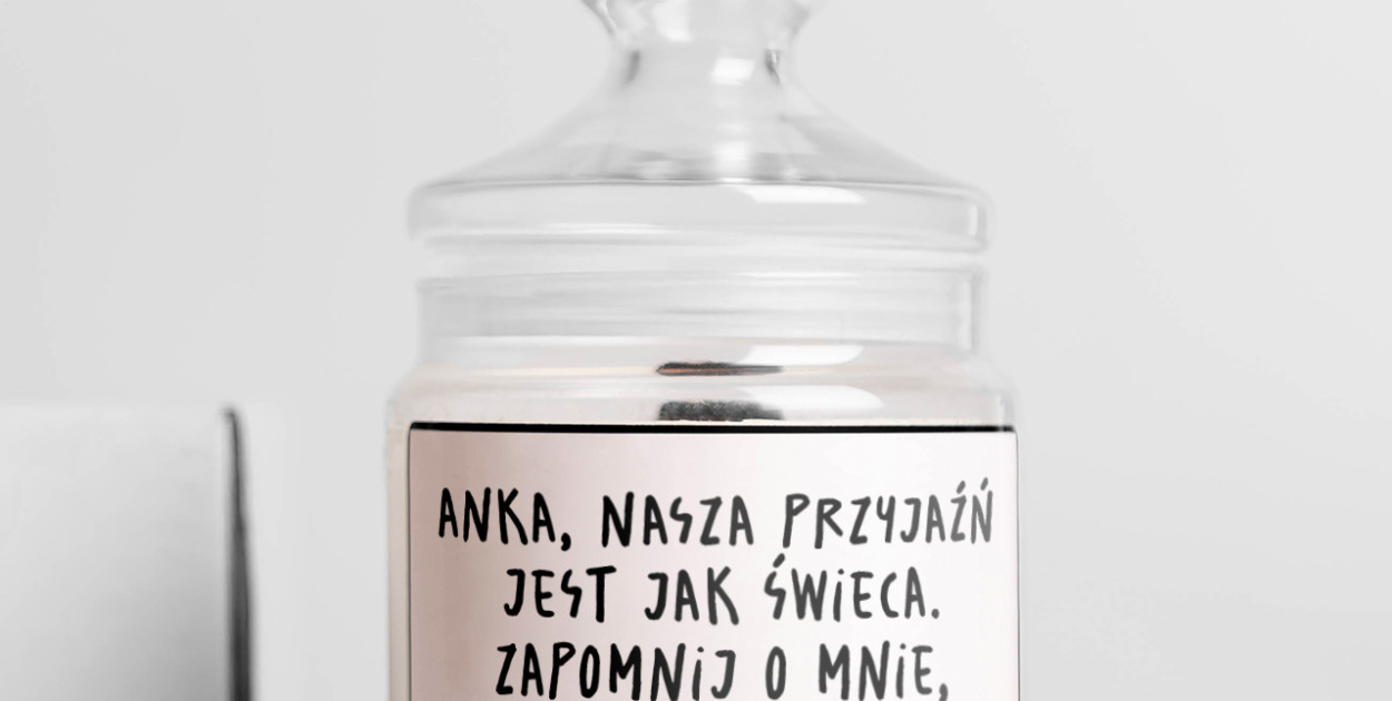 	Personalizowana świeca dla przyjaciółki SPALĘ CI DOM